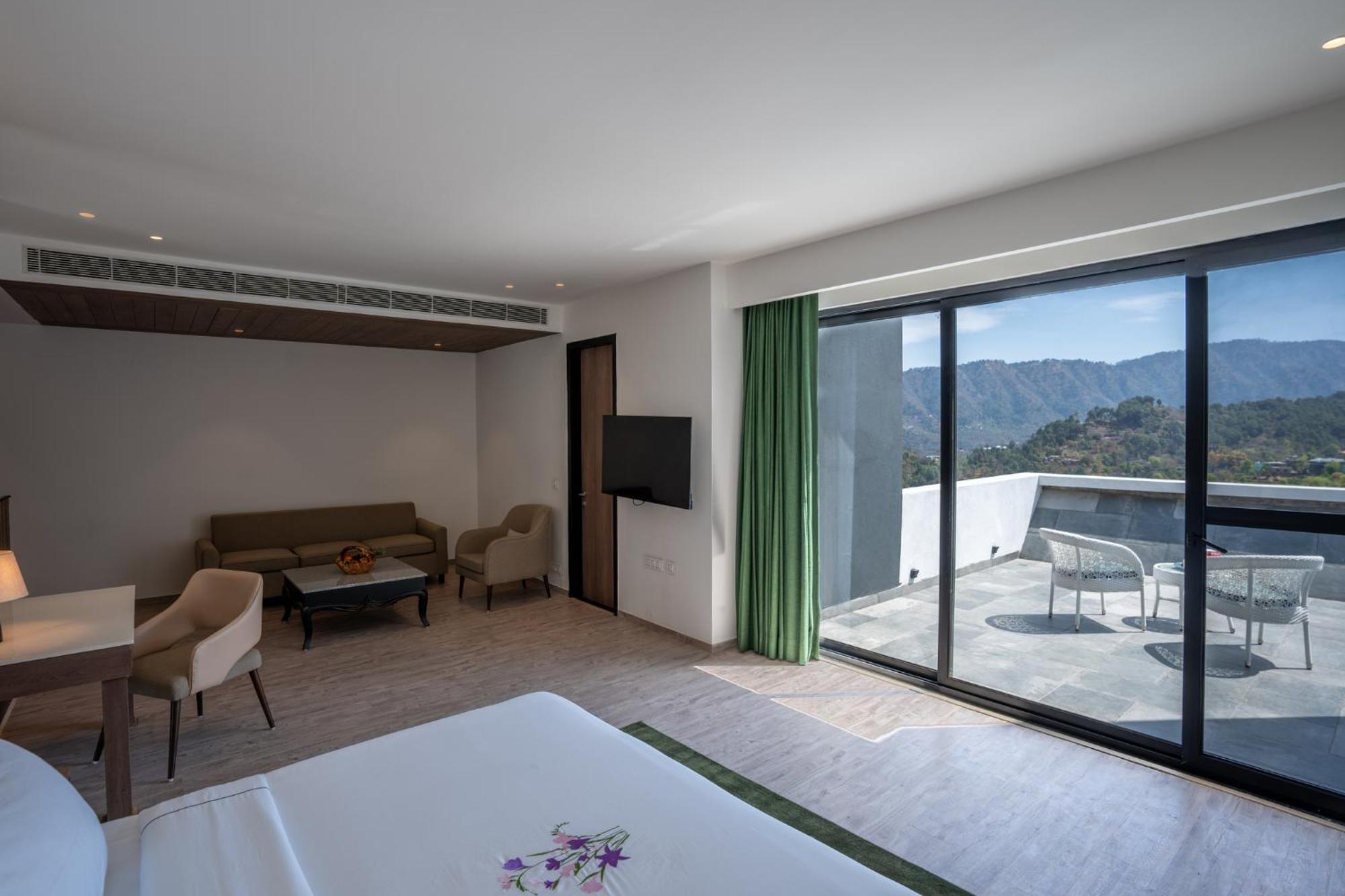 Velmore Kasauli Operated By Royal Orchid Hotel Ltd. Eksteriør bilde