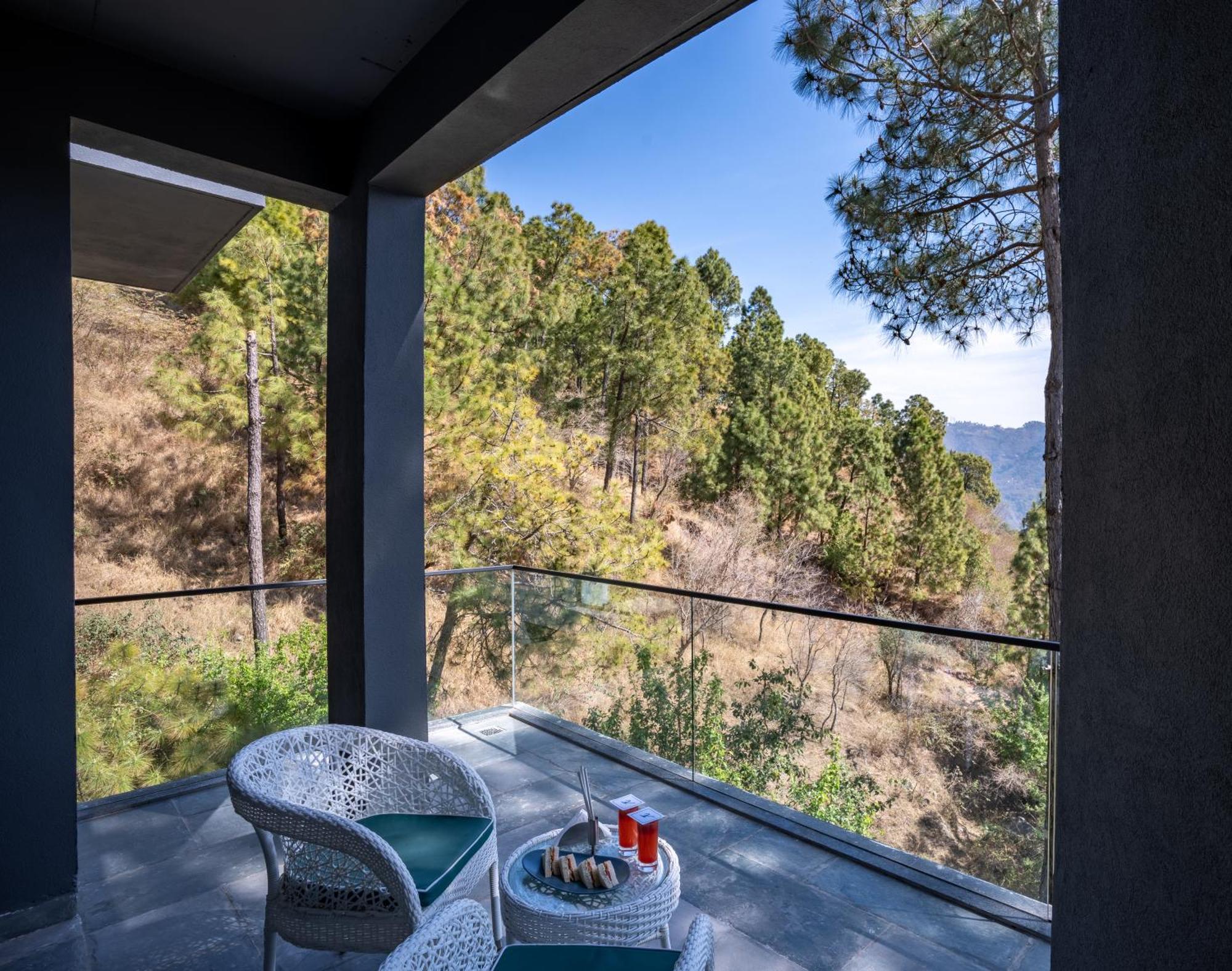 Velmore Kasauli Operated By Royal Orchid Hotel Ltd. Eksteriør bilde